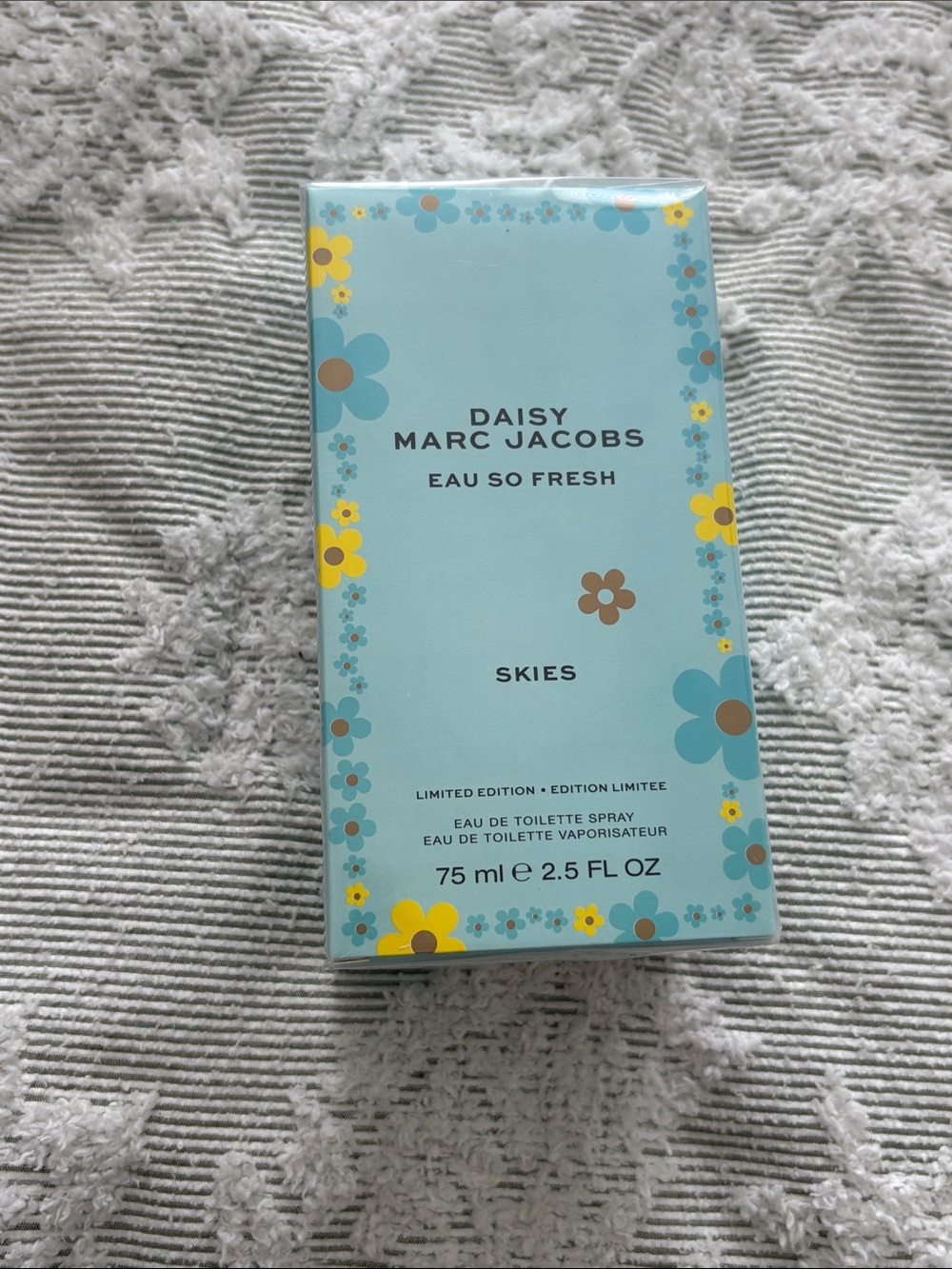 Eau So Fresh Skies - Light Blue Floral Box